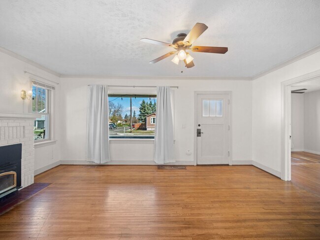 Building Photo - Modern & Cozy Retreat in Spokane – Prime Location Near Downtown