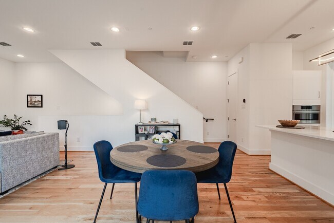 Building Photo - 3 Bed 3 Bath Townhome - Gated Community & Downtown Views! Lower Greenville area
