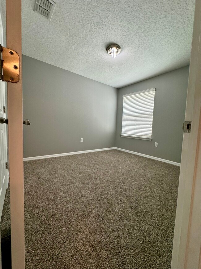 Building Photo - 3745 Brighton Park Cir