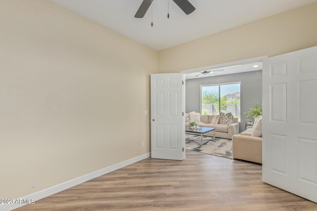 Building Photo - 32934 N Cherry Creek Rd