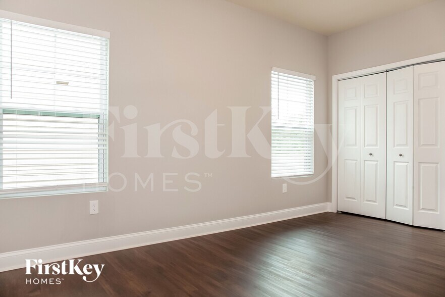 Building Photo - 5039 Tuckaseegee Rd