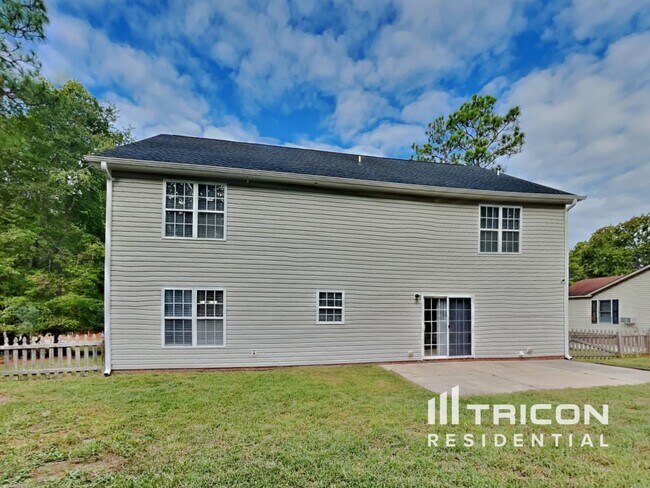 Building Photo - 43 Lotus Ln