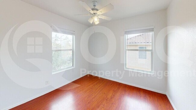 Building Photo - 4720 W Lindenthal Ln