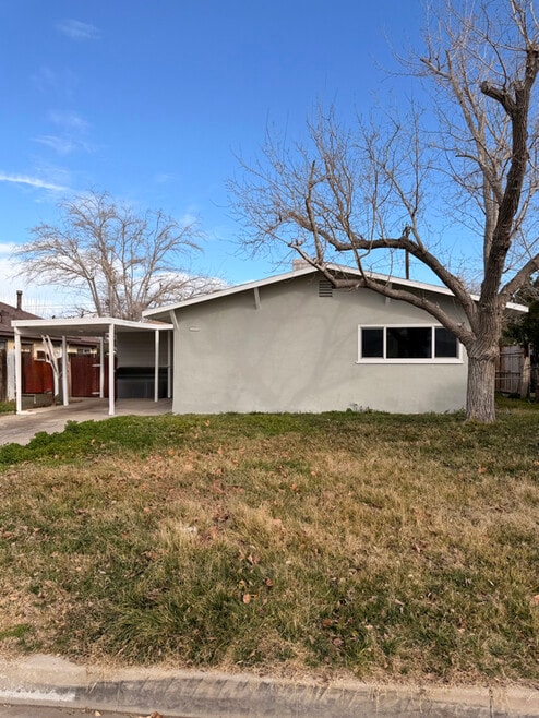 Building Photo - 44056 Date Ave