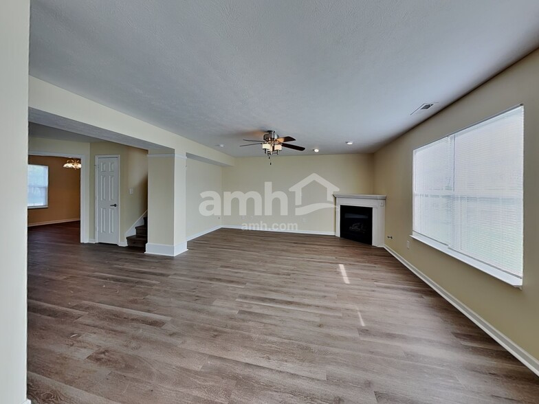 Building Photo - 7674 Pipestone Dr