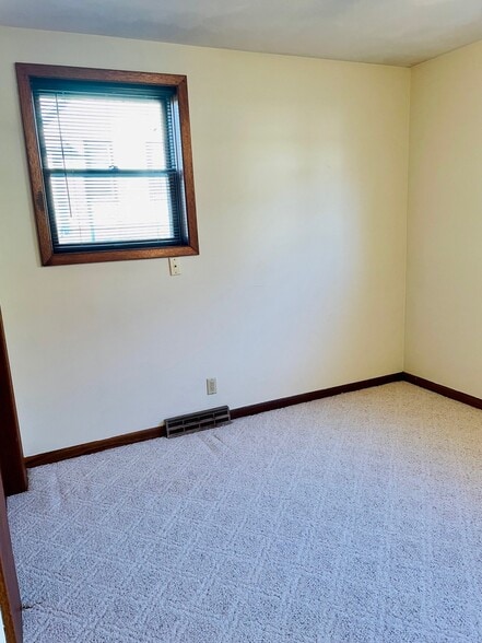 Bedroom 1 - 508 16th Ave