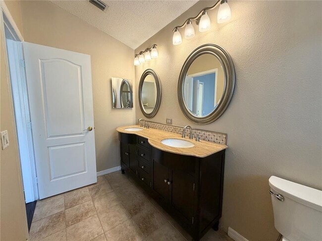 Building Photo - 8505 Bella Way