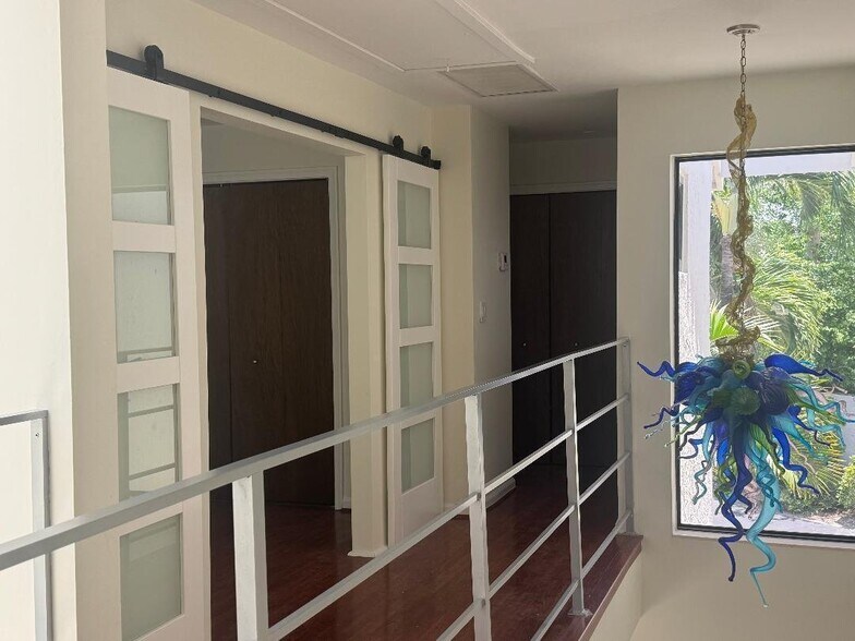Building Photo - 1127 Boca Cove Ln