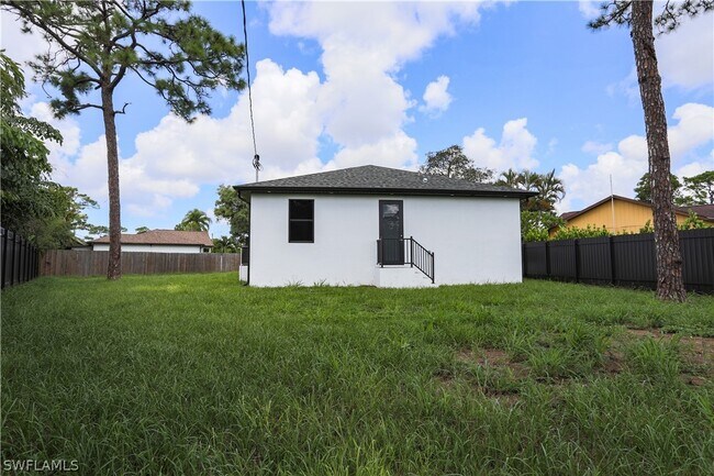 Building Photo - 10830 St Lucia Ct