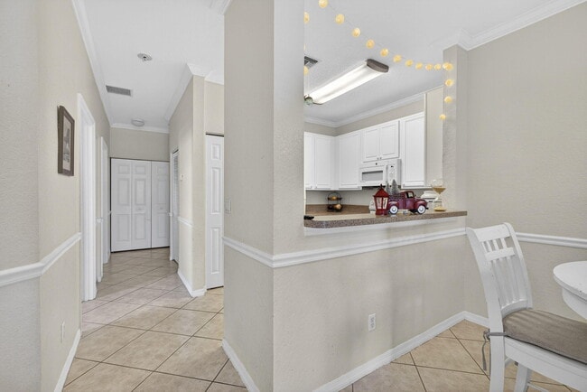 Building Photo - 3055 Grandiflora Dr