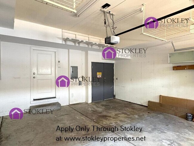 Building Photo - 2494 Westcliffe Ln