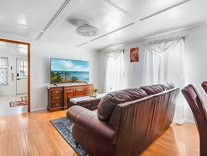 Building Photo - 49 Delafield St