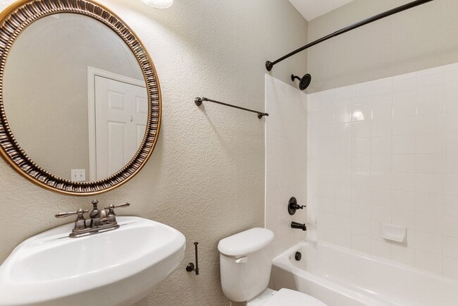 Building Photo - Immaculate 2 Bed 2 Bath Condo with Pikes Peak Views in D49!!!