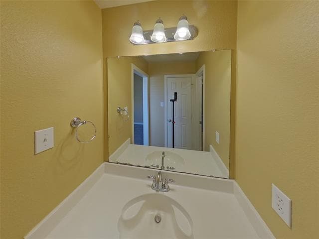 Building Photo - 7729 Glencrest Dr