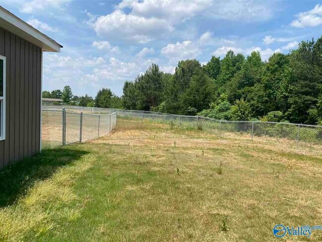 Building Photo - 223 Fern Bank Dr