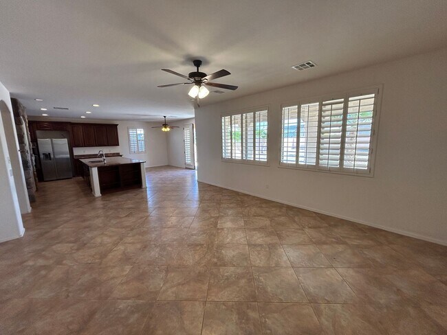 Building Photo - 11783 N 143rd Ave