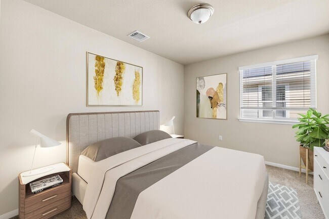 Building Photo - 910 Comal Run