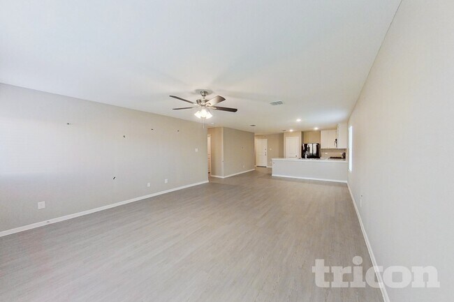 Building Photo - 830 Ginkgo Wy