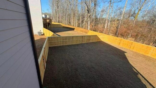 Building Photo - 105 Elijah St