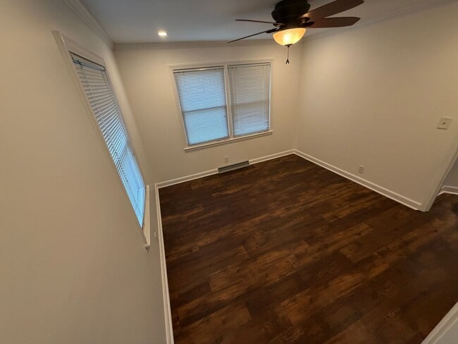 Building Photo - 2 Bedroom 2 Bath Brick rental home in Western Alamance county Fenced Yard 30x40 Garage custom Kit...