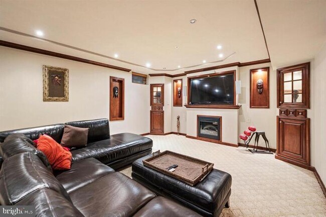 Building Photo - 12104 Guinevere Pl