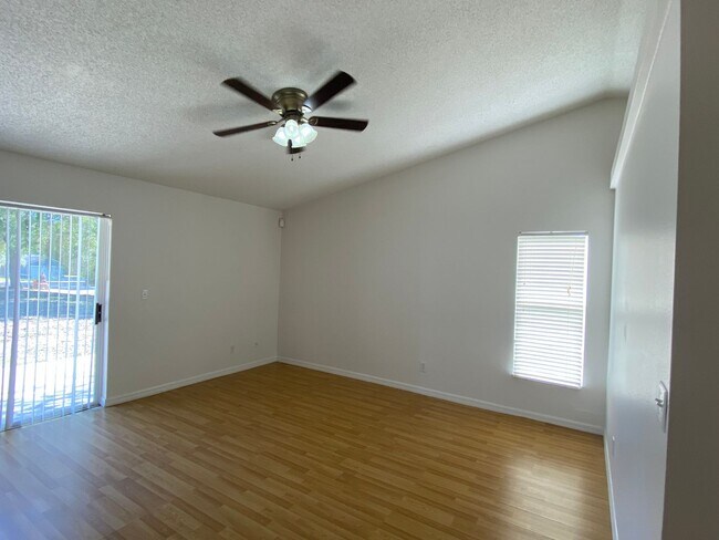 Building Photo - Home for Rent - 3/2