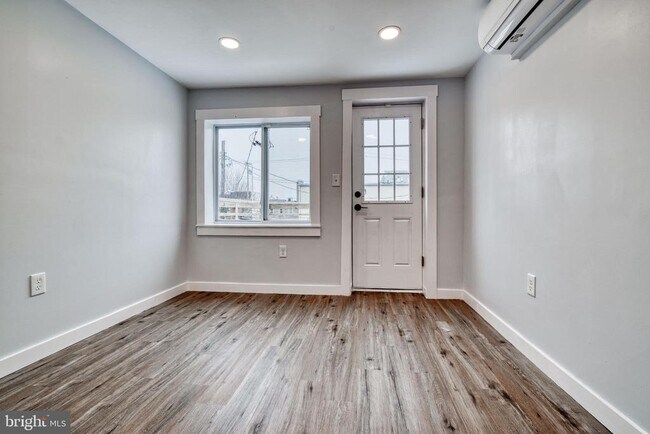 Building Photo - 1125 Washington Blvd