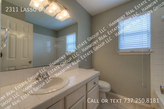 Building Photo - 2311 Lasso Dr