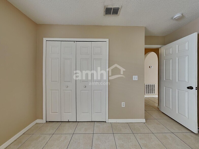 Building Photo - 10408 Opus Dr