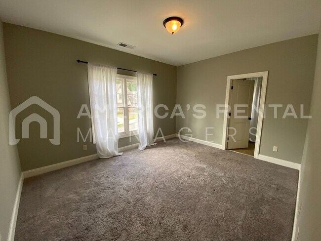 Building Photo - Home for rent in Hoover!!! View NOW!!! ***...