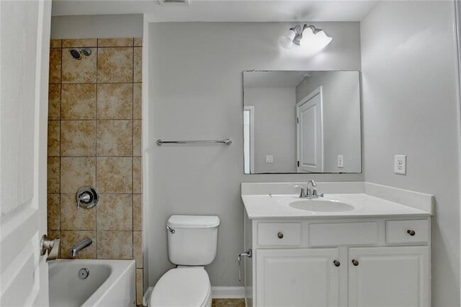 Building Photo - 4805 Shelbourne Dr