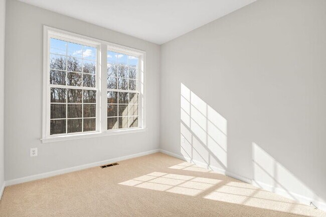 Building Photo - Brand-New 3 Bedroom Condo in Coalfield Station – $2,400/mo