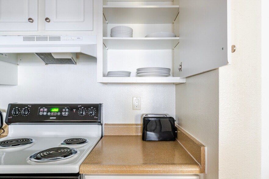 Building Photo - 15606 NE 40th St