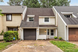 Building Photo - Beautiful 2-Bed, 2.5-Bath Home with Spacio...