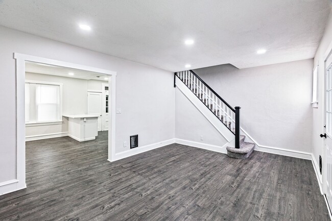 Building Photo - 3 bedroom, 1 bathroom home in City of Wilmington