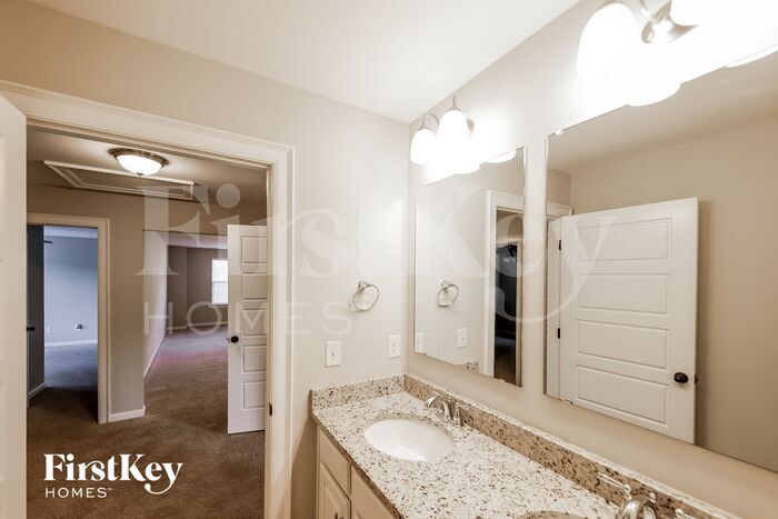 Building Photo - 1205 Hunters Gate Dr