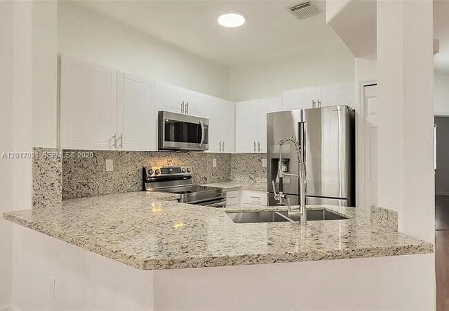 Building Photo - 7772 NW 114th Pl