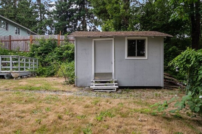 Building Photo - 12126 SE 160th St