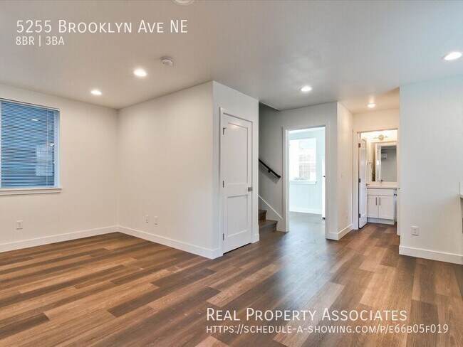 Building Photo - 5255 Brooklyn Ave NE