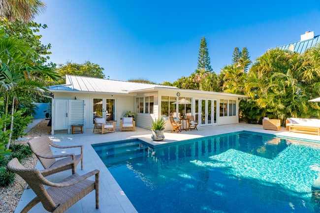 Building Photo - 1830 E Sandpiper Rd