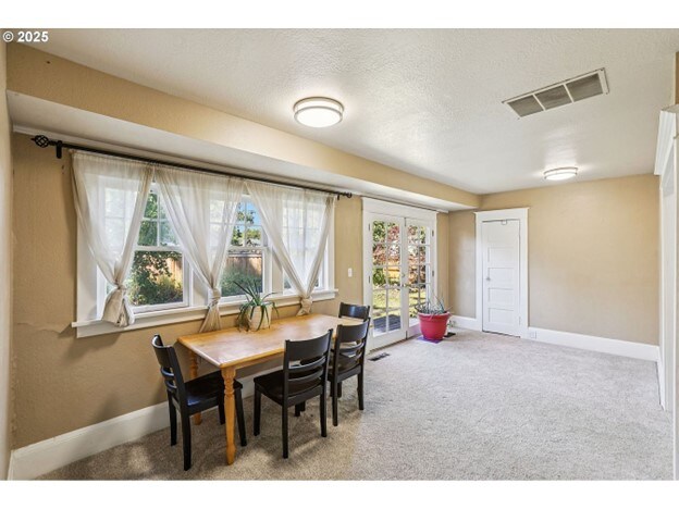 Building Photo - 5325 SW Watson Ave