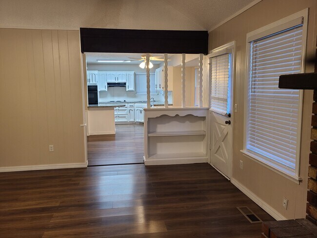 Building Photo - 2304 W Gary St