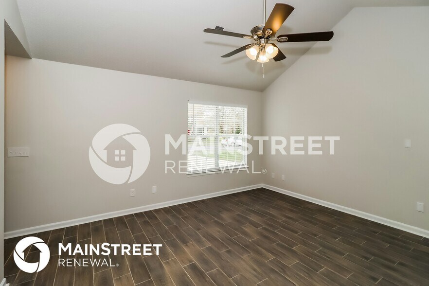 Building Photo - 265 Indian Paint Brush Dr