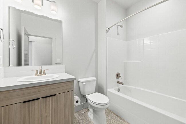 Building Photo - 174 S Kestrel Pl