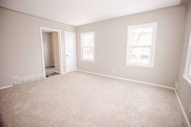 Building Photo - 3725 Watson Ave