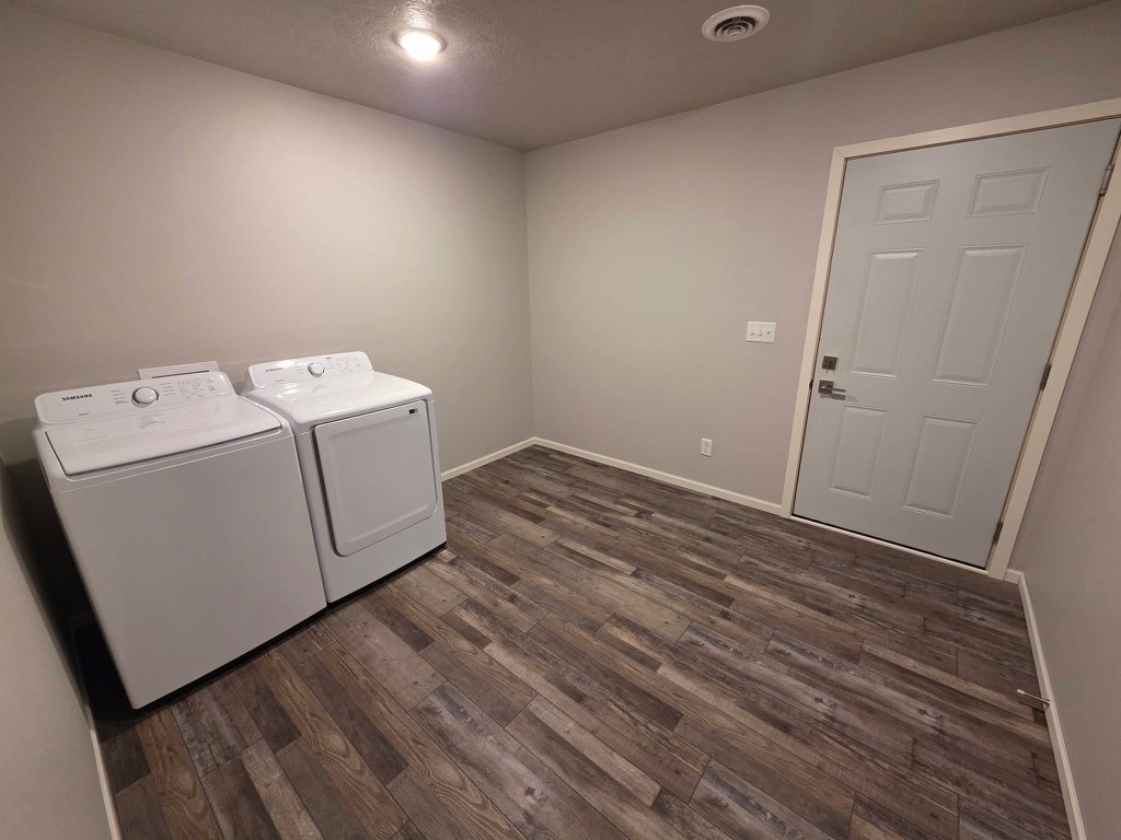 Building Photo - 2050 Quail St