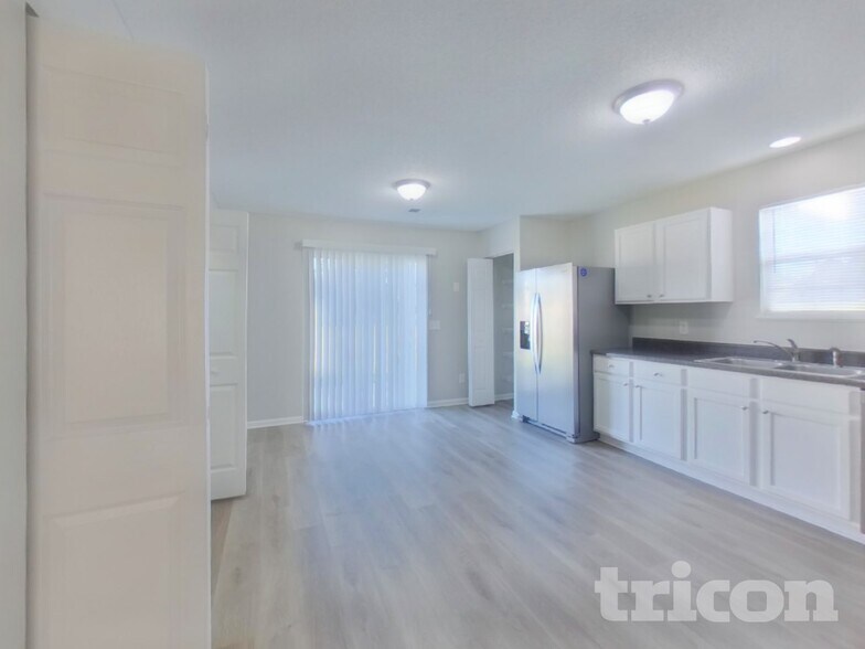 Building Photo - 208 Denby Cir
