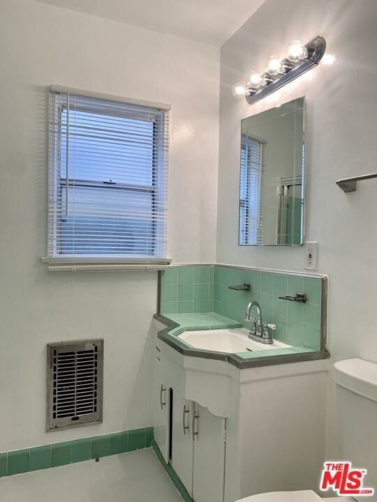 Building Photo - 1601 Van Ness Ave