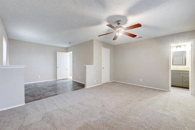 Building Photo - 6300 Capriola Dr