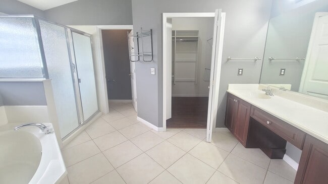 Building Photo - 6790 Calistoga Cir